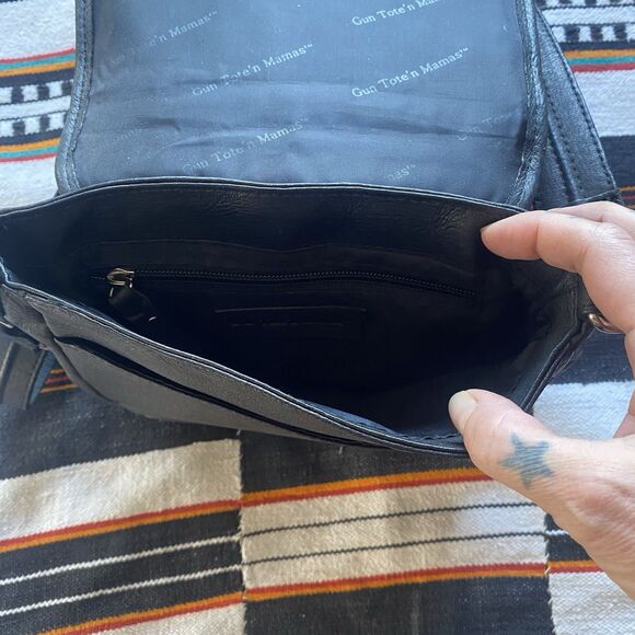 Gun Tote’n Mama Leather Studded Concealed Carry Bag Purse. Crossbody. Excellent! - Picture 8 of 16